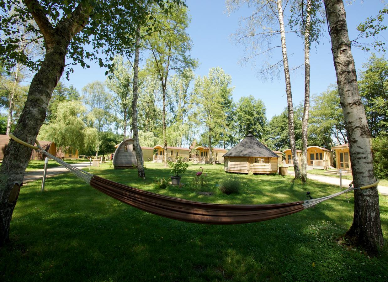 Отель Le Petit Robinson Champvert Экстерьер фото
