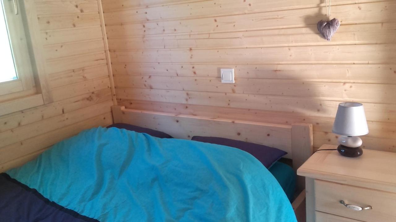 Отель Le Petit Robinson Champvert Экстерьер фото